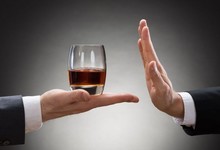 Vyriausybė pritarė alkoholio vartojimo mažinimo priemonėms