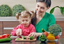 Tėvams į pagalbą – kaip pripratinti vaikus valgyti sveikiau?